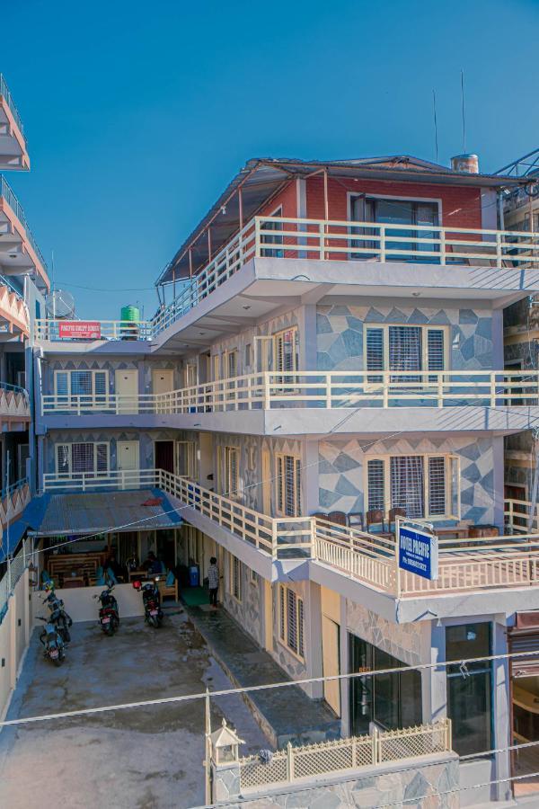 Hotel Lake Shadow Pokhara Exteriör bild